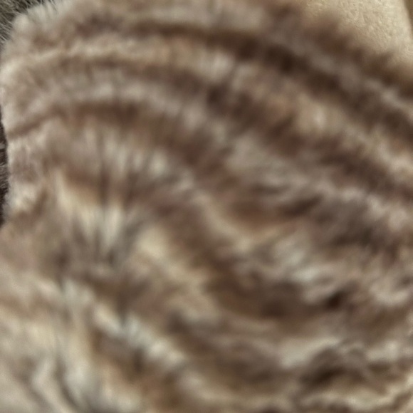 BNIB BY CHINESE LAUNDRY FURRY STRIPED BROWN SANDALS - Picture 7 of 11